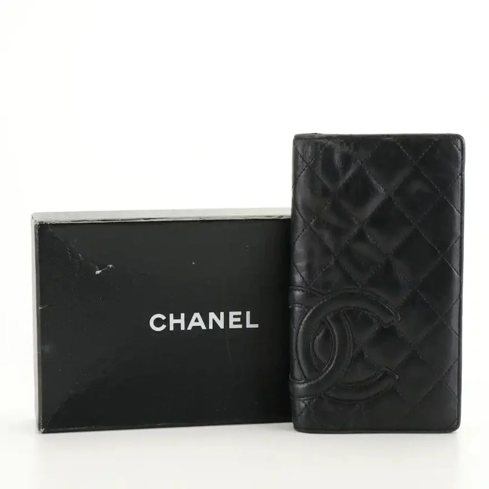 Chanel Continental Wallet. - Picture 1 of 10